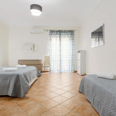 La Casa Di Faby Apartman *